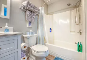Loon Resort Condo-AC, Pool, Hot Tub and Views - Image 3