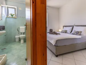 Cosy apartment in villa for 4 guests with pool, A/C, WIFI, TV and terrace - Image 3