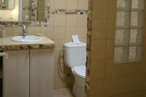 2 Soveværelse Afsluttet Villa Shibui Nazaret Lanzarote Privat Opvarmet Pool & Have - Image 3