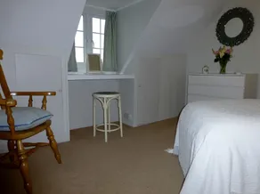 Charming detached cottage in peaceful, rural setting with woodland & ponds - Image 3
