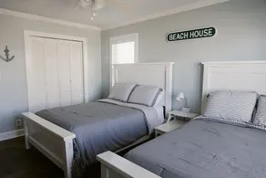 Holden Pattern home - Image 5