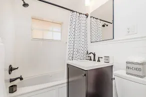 The Pearl I By Hotel Home Stays - Image 4