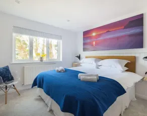 BEACHES, family friendly, with a garden in Polzeath - Image 4
