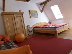 Ljusa, snygg och bekväm i sonnenumfluteten trä-frame bostad - Image 5