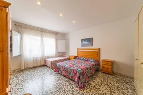 Nuria: Rymlig villa med privat pool och trädgård - Image 5
