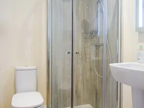 3 chambres à coucher à Clunbury - Image 5
