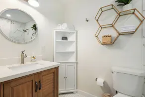 Beach Cottage w/ Yard · 7 Min to Mayo Clinic - Image 5