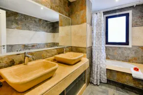 Falesia Beach B - Image 4