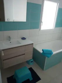 Villa Contemporaine tout confort au bord de mer avec piscine intérieure chauffée - Image 3