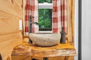 Treehouse With Hot Tub Close to Sunday River! - Image 4