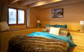 Holiday Apartment \"Gite L'Esquirol\" with Mountain View, Shared Garden & Wi-Fi - Image 2