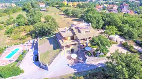 Villa with enchanting view of the lake, private swimming pool and whirlpool - Image 5
