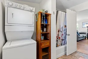 Cozy Asheville Home / Hot Tub / Fire Pit! Discount for week-long stays! - Image 2
