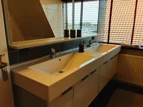 6p Luxury apartment with panoramic roof terrace - Image 4