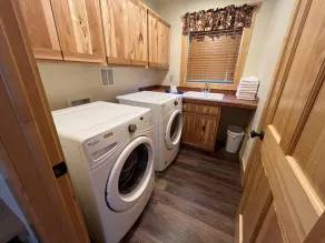 Fabulous 5 BR Vacation Home on the Taylor River - Image 3