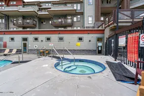 Canmore Penthouse Loft / Round  Heated Outdoor Pool - Image 4