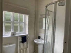 Peaceful rural detached coach house cottage near Rye. - Image 4