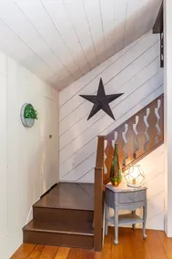 Historic, Yet Modern Carriage House Loft Apartment Nestled In Lancaster County. - Image 2