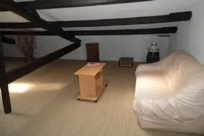 Hus på landet nær en sø - Image 5