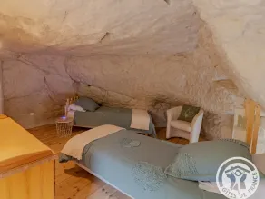 Gîte troglodyte unique avec jacuzzi, billard et jardin, près de Doué La Fontaine et Saumur - Image 2