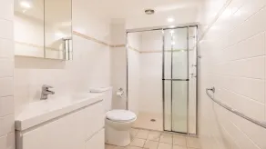 9 'Shoal Bay Beach Apartments' 2 Shoal Bay Road - Klimaanlage und komplexes Schwimmbad - Image 3