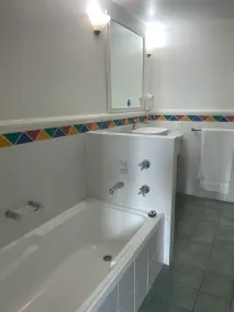 Crown Towers Private Holiday Apartment- Surfers Paradise - Image 5