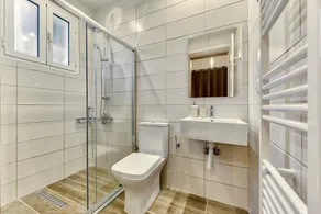 Rymlig villa med 5 sovrum och privat pool nära Alykes - Image 2