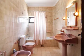 Villa 'Luísa Galé' con piscina privata, Wi-Fi e aria condizionata - Image 2