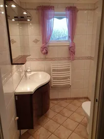 Schönes Ferienhaus für 8 Personen mit 5 Schlafzimmern zwischen 2 Seen. - Image 4