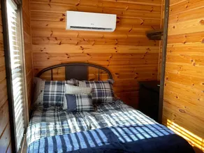 Rustic Fishing Retreat 1 Bed/1 ADA Bath - Image 3