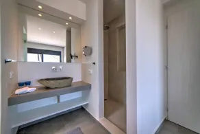 Villa Friday in Mariou - Image 3