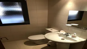 \"BIENVENUE AU PARADIS... LE RISQUE EST QUE VOUS VOULEZ RESTER \" - Image 2