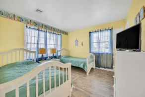 Pet friendly home with bay views! 1104 S Bayshore Avenue - Image 4