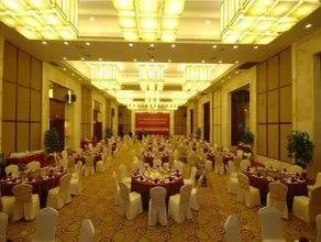 Royal Palace Hotel Haining - Image 2