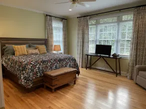 Living the Lake Life   w/2 kitchens 6 bdrms - Image 4