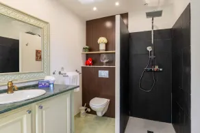 Mas de Murs - A beautiful 5 bedroom house in the heart of the Luberon. - Image 3