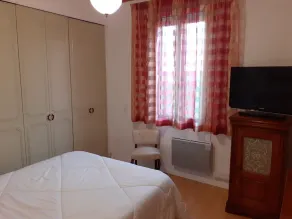 Charmante Villa mit umzäunten Garten ca. 400m² - Image 4