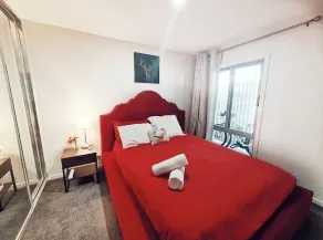 Apartment with lake view - Image 3