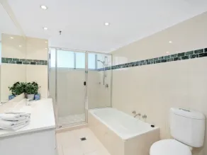 Luxury High Floor Ocean View 2Bed 2Bath Apt - Image 3
