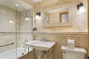 Central AC, Updated 4 BR, 4-5 BA Townhouse, Pool - Image 3