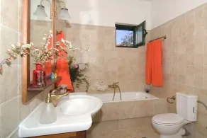 Querini Villa Manolis In Alikampos 9km From Sandy Beach - Image 3