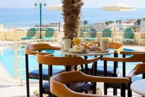 Holiday home complex with pool, close to the sea, wifi | Sfakaki, Crete - Image 5