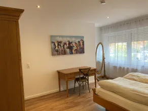 Very spacious 3-room apartment with terrace, garden, parking space - Image 4