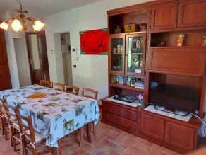 Freistehendes Anwesen mit 4 Schlafzimmern, Garten und Pool in der Nähe von Lucca - Image 5