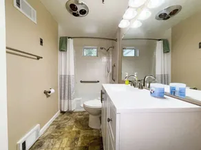 4 Bedroom, 2 Bath, Sleeps 12, Boat Well, Close to boat launch and Selfridge ANG - Image 3