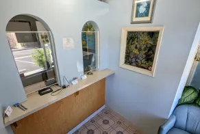 Royal Inn - Image 2
