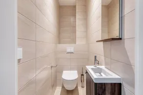New Gasperich 1BR w/ Balcony & Elevator nr bus station, by Blueground - Image 3