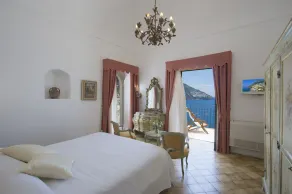 Luxurious villa in the heart of Positano (Fornillo area) overlooking the sea. - Image 4