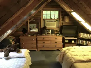 Log Cabin -  Cozy, Quaint & Scenic and Ready for Your Enjoyment! - Image 5