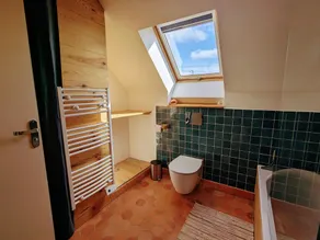 Charming farmhouse with enclosed garden and family activities - Image 3